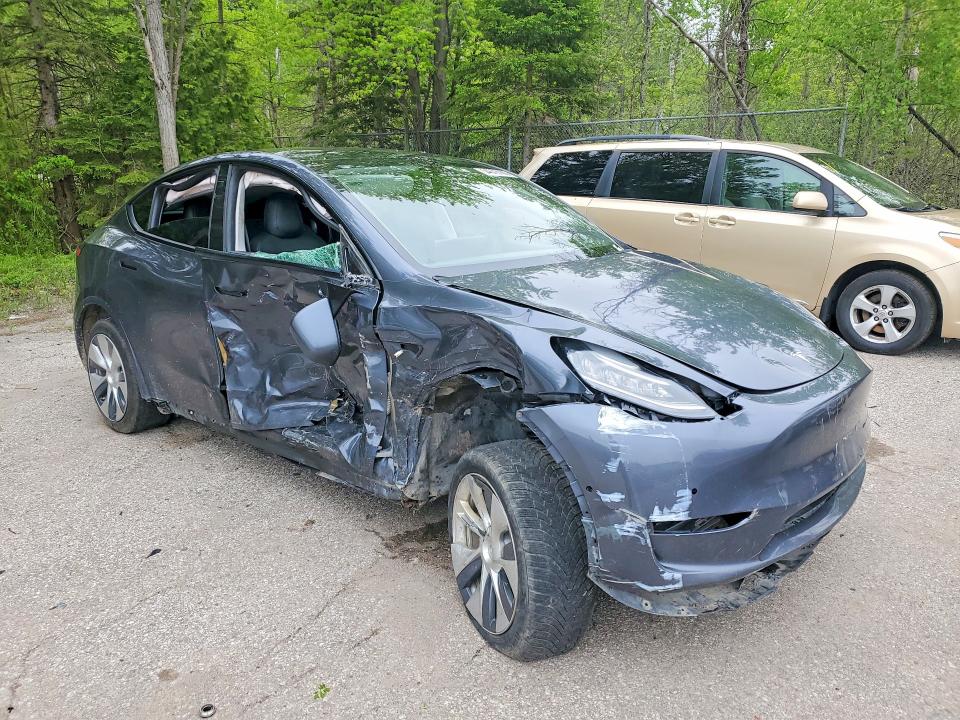 Продажа на аукционе авто 2021 Tesla Model Y, vin: 5YJYGAEE6MF131577, номер лота: 54676196