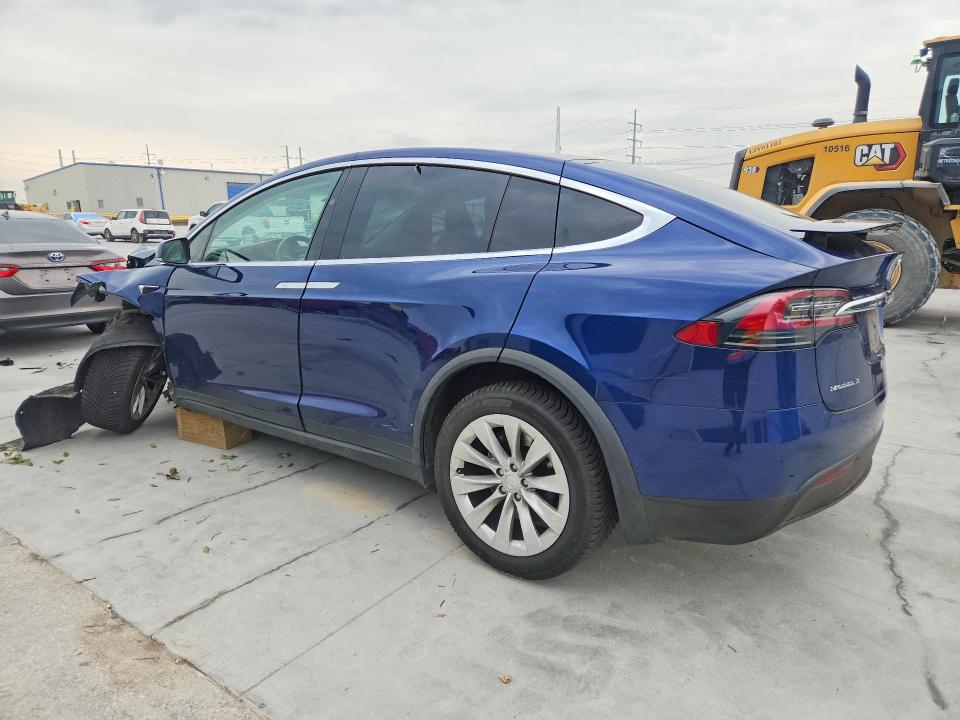 2017 Tesla Model X მანქანა იყიდება აუქციონზე, vin: 5YJXCAE20HF038217, აუქციონის ნომერი: 54675706
