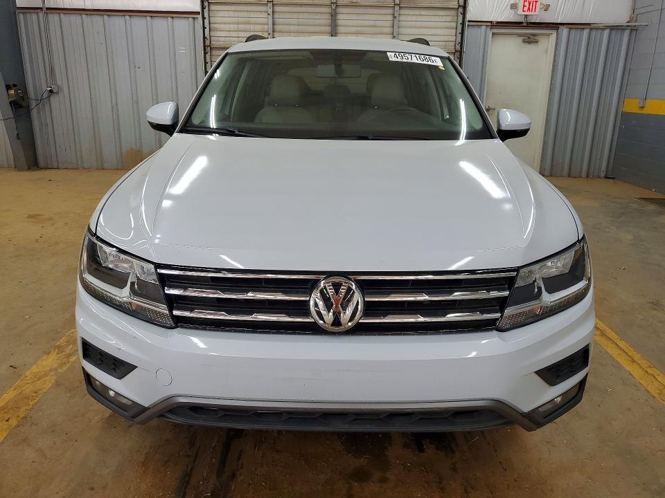2018 Volkswagen Tiguan მანქანა იყიდება აუქციონზე, vin: 3VV1B7AX9JM035140, აუქციონის ნომერი: 49571686