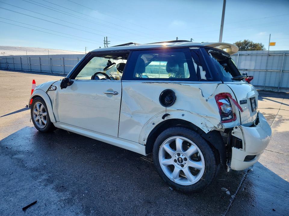 Продажа на аукционе авто 2010 Mini Cooper, vin: WMWMF7C56ATX44814, номер лота: 51818346