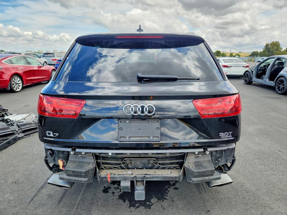 Продажа на аукционе авто 2017 Audi Q7, vin: WA1VAAF71HD053754, номер лота: 54686326