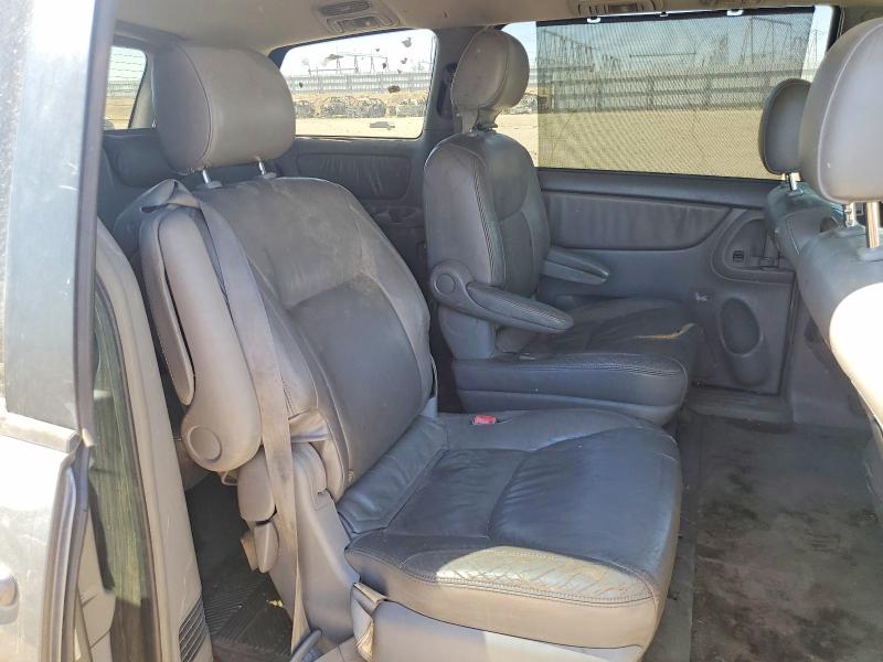 2004 Toyota Sienna მანქანა იყიდება აუქციონზე, vin: 5TDZA22C74S095392, აუქციონის ნომერი: 52884436