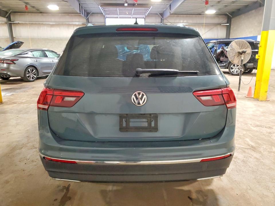52849556 :رقم المزاد ، 3VV3B7AX7MM060048 vin ، 2021 Volkswagen Tiguan مزاد بيع