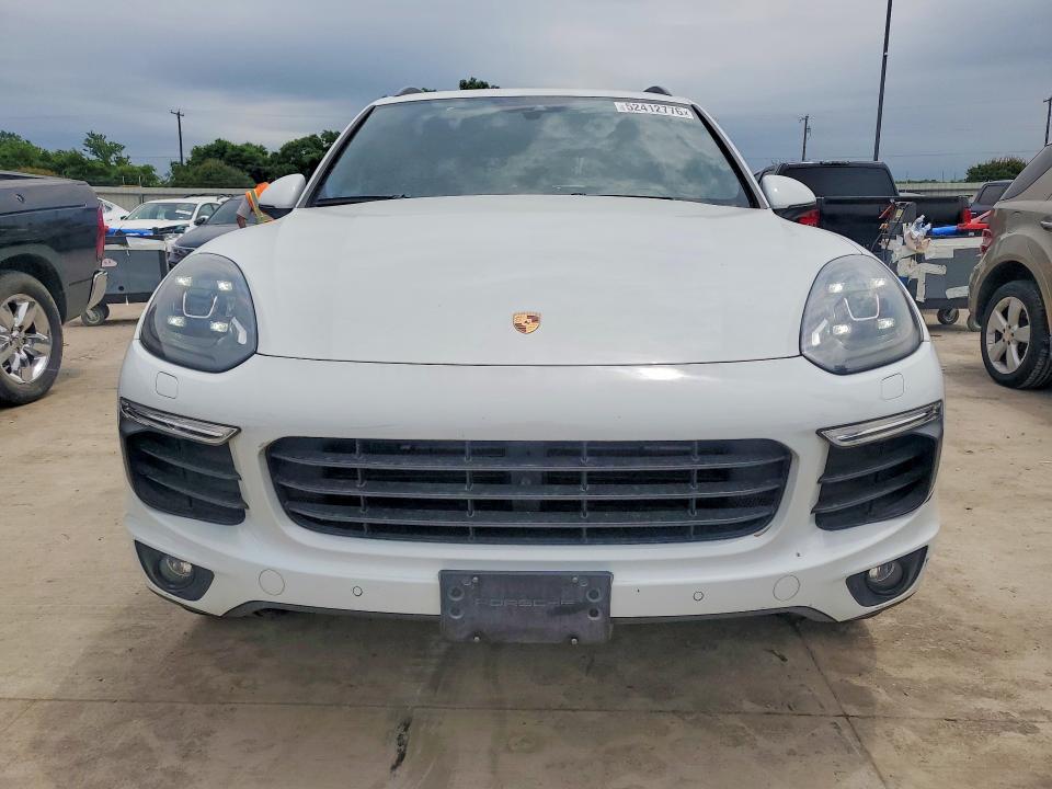 52412776 :رقم المزاد ، WP1AA2A29JKA02606 vin ، 2018 Porsche Cayenne مزاد بيع