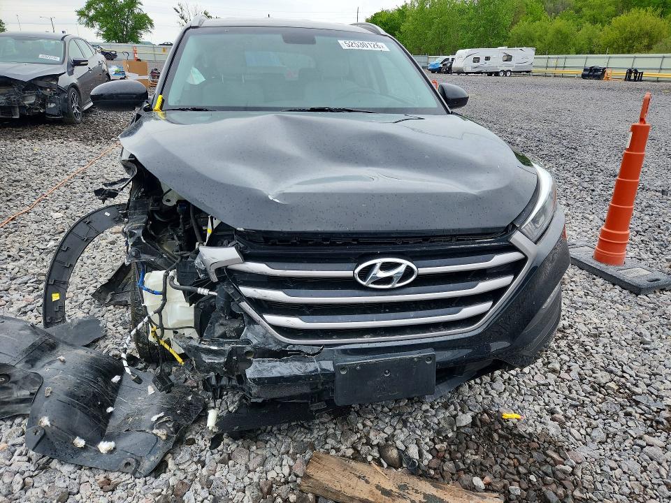 52530126 :رقم المزاد ، KM8J3CA40HU319459 vin ، 2017 Hyundai Tucson مزاد بيع