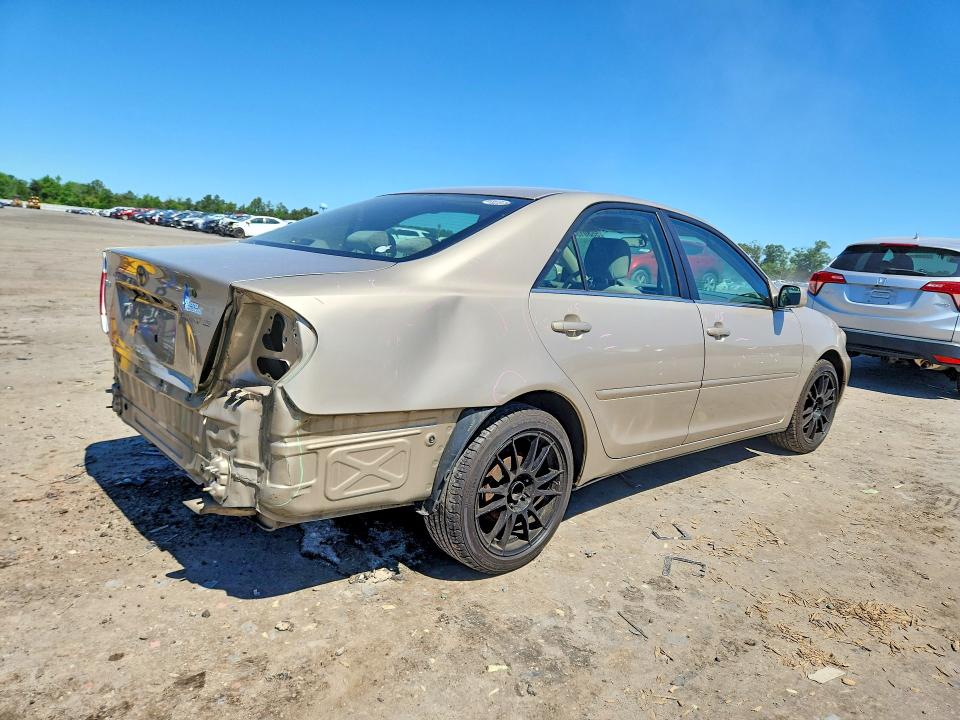 55301566 :رقم المزاد ، 4T1BE32K66U675830 vin ، 2006 Toyota Camry مزاد بيع