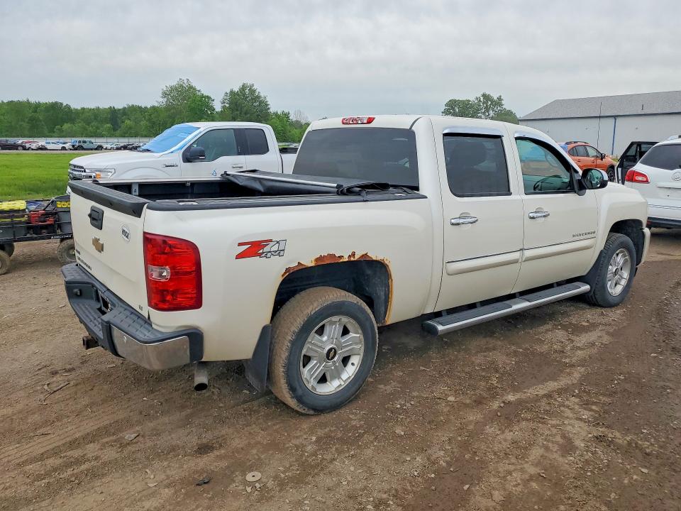 54798106 :رقم المزاد ، 3GCPKSE32BG321172 vin ، 2011 Chevrolet Silverado مزاد بيع