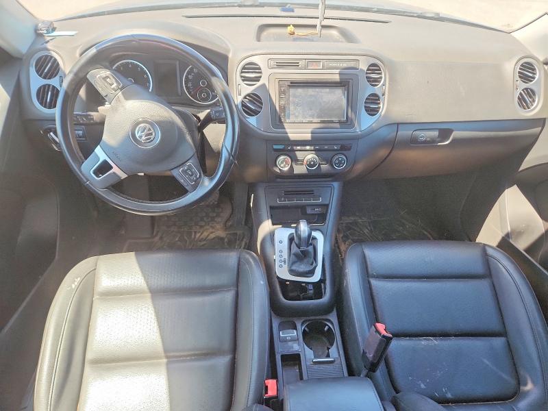 2017 Volkswagen Tiguan მანქანა იყიდება აუქციონზე, vin: WVGAV7AXXHK036235, აუქციონის ნომერი: 52153556