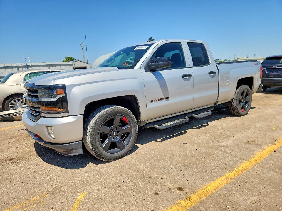 Продаж на аукціоні авто 2018 Chevrolet Silverado, vin: 1GCVKREC7JZ218912, номер лоту: 53054486