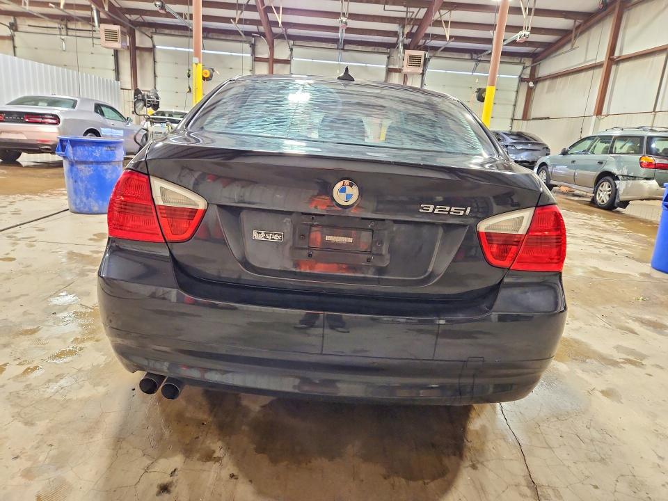 Продажа на аукционе авто 2006 Bmw 325, vin: WBAVB13586PT08351, номер лота: 52319916