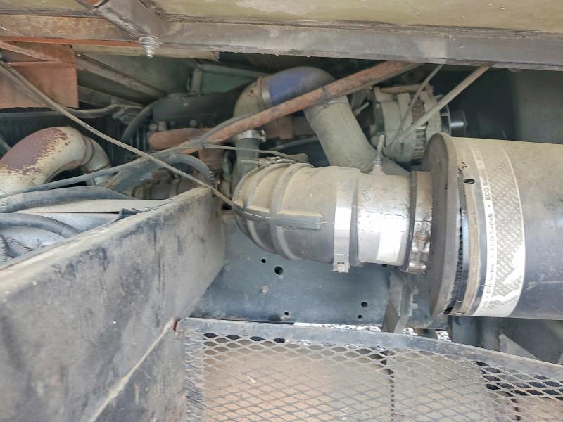 Aukcja sprzedaży 1999 Freightliner Chassis, vin: 4UZ6XFBC7XCF65126, numer aukcji: 51679256