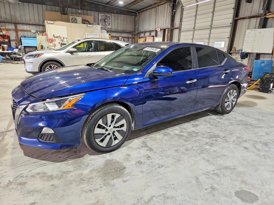 55759436 :رقم المزاد ، 1N4BL4BV7MN414553 vin ، 2021 Nissan Altima مزاد بيع