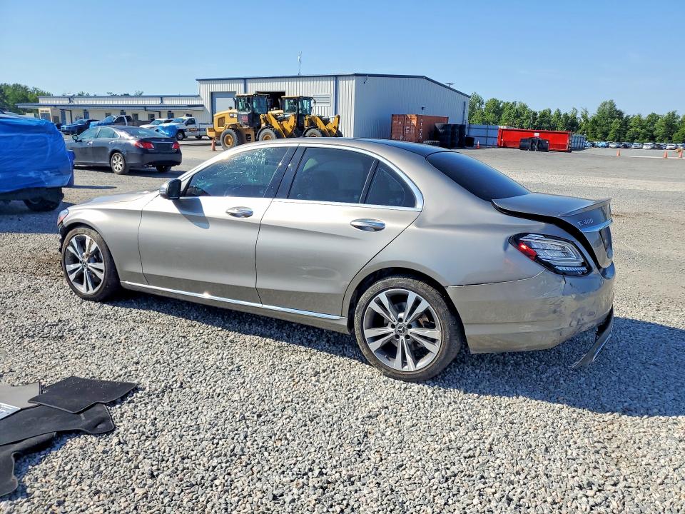 51880976 :رقم المزاد ، W1KWF8DB8LR601004 vin ، 2020 Mercedes-benz C مزاد بيع