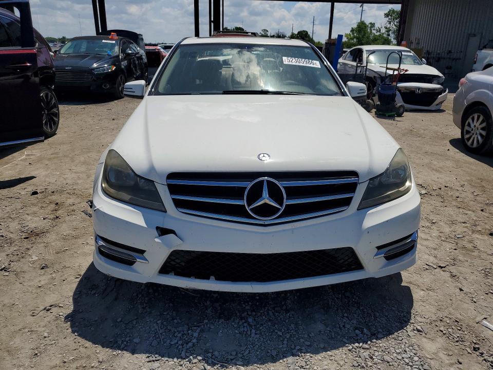 Продажа на аукционе авто 2014 Mercedes-benz C, vin: WDDGF8AB1EA954887, номер лота: 52305986