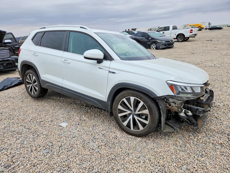 54130586 :رقم المزاد ، 3VVPX7B20NM081752 vin ، 2022 Volkswagen Taos مزاد بيع