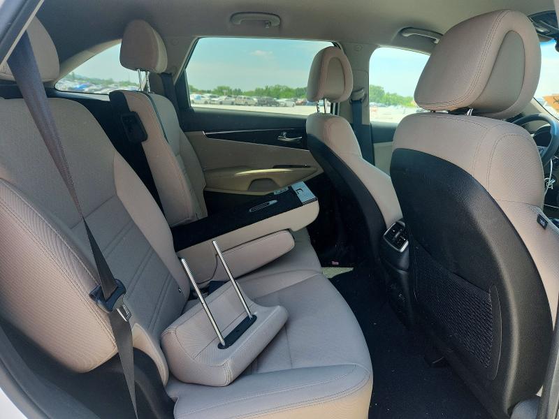 Продажа на аукционе авто 2016 Kia Sorento, vin: 5XYPG4A30GG097974, номер лота: 53725086