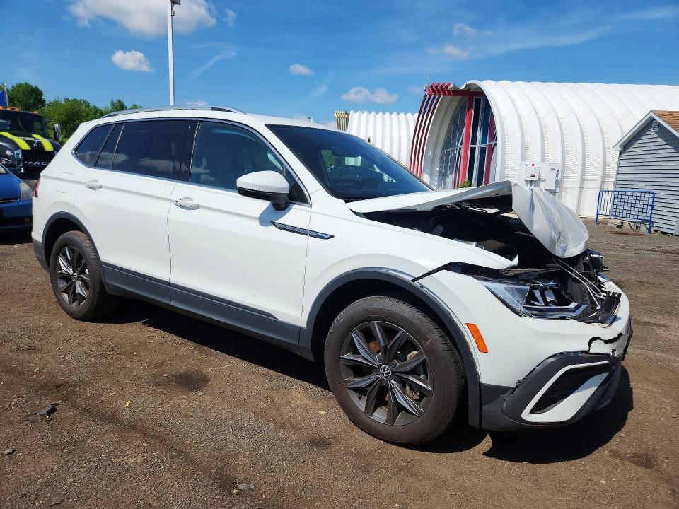 54057286 :رقم المزاد ، 3VV2B7AX8NM076935 vin ، 2022 Volkswagen Tiguan مزاد بيع