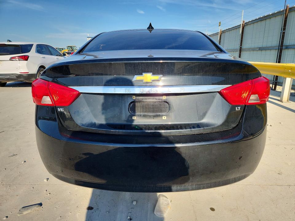 53650576 :رقم المزاد ، 2G1105S38J9116345 vin ، 2018 Chevrolet Impala مزاد بيع