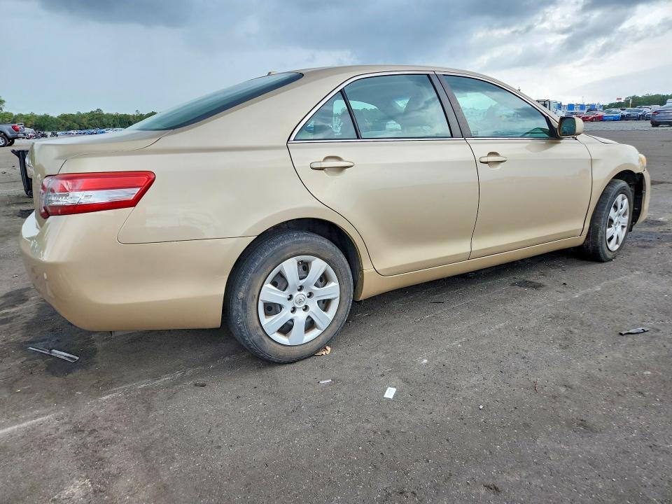 55119426 :رقم المزاد ، 4T1BF3EKXBU747339 vin ، 2011 Toyota Camry مزاد بيع