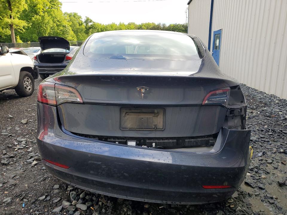 2022 Tesla Model 3 მანქანა იყიდება აუქციონზე, vin: 5YJ3E1EA6NF370318, აუქციონის ნომერი: 51918626