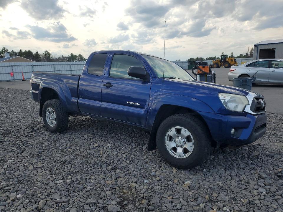 Продаж на аукціоні авто 2015 Toyota Tacoma, vin: 5TFUU4EN4FX141297, номер лоту: 52188496