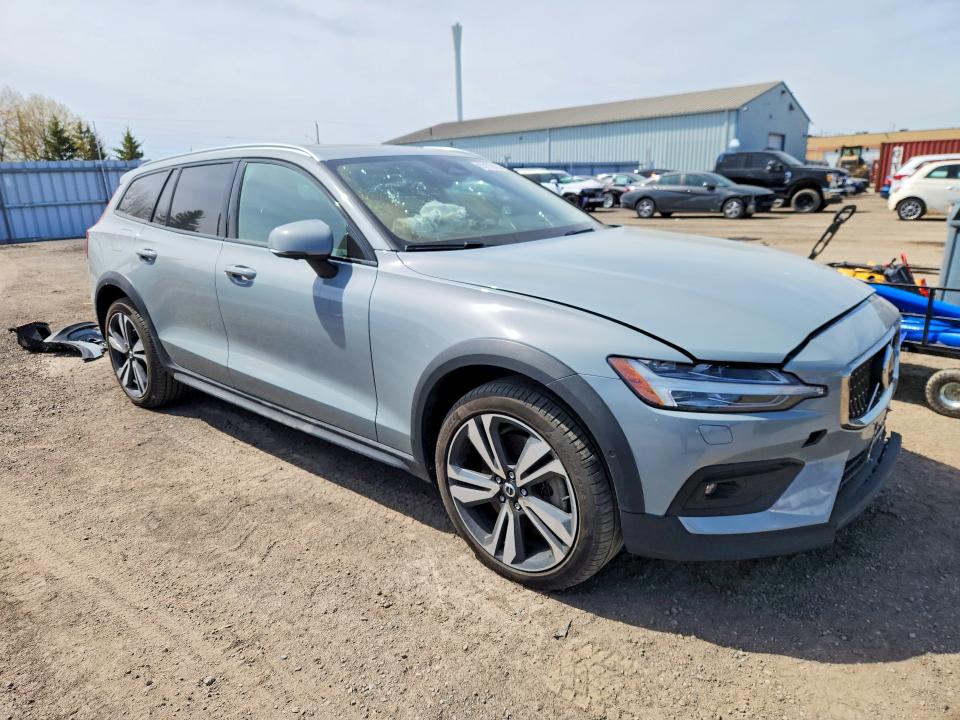 53178416 :رقم المزاد ، YV4L12WY4R1136736 vin ، 2024 Volvo V60 Cross Country مزاد بيع