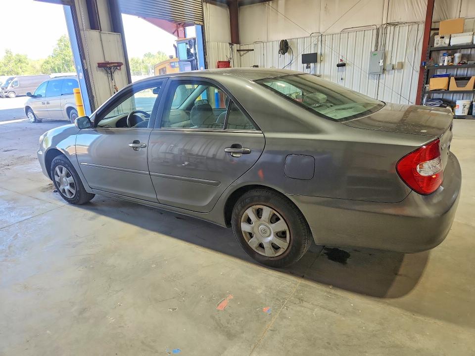 52897086 :رقم المزاد ، JTDBE32K820054305 vin ، 2002 Toyota Camry مزاد بيع