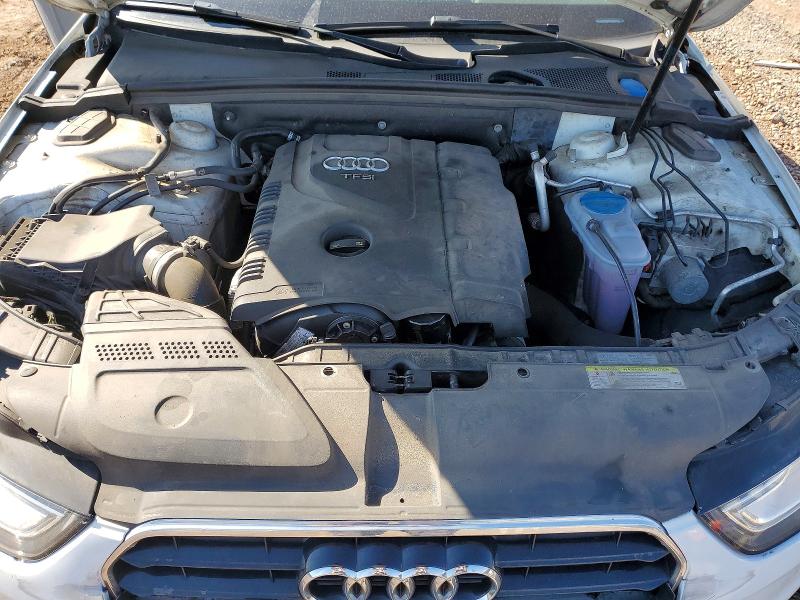 Продаж на аукціоні авто 2015 Audi A4, vin: WAUAFAFL2FN036985, номер лоту: 52192706