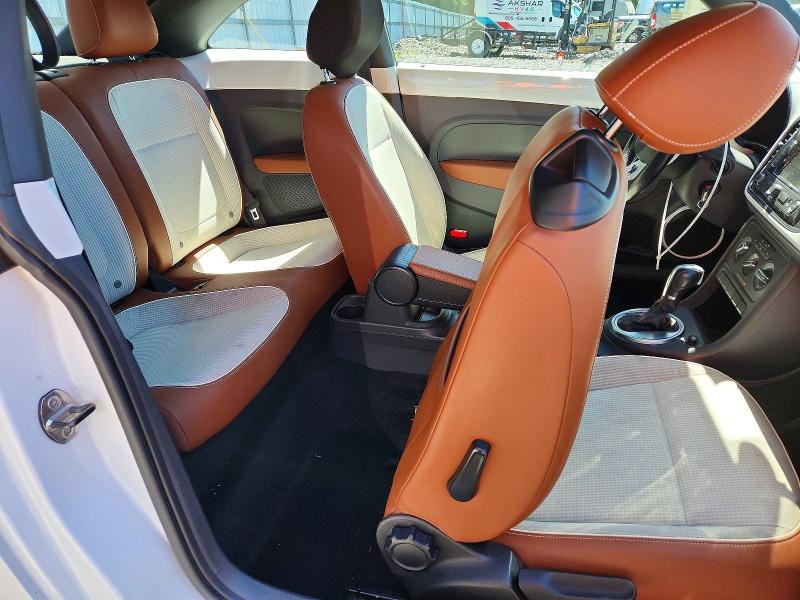 Продажа на аукционе авто 2015 Volkswagen Beetle, vin: 3VWF17AT1FM601154, номер лота: 53406446