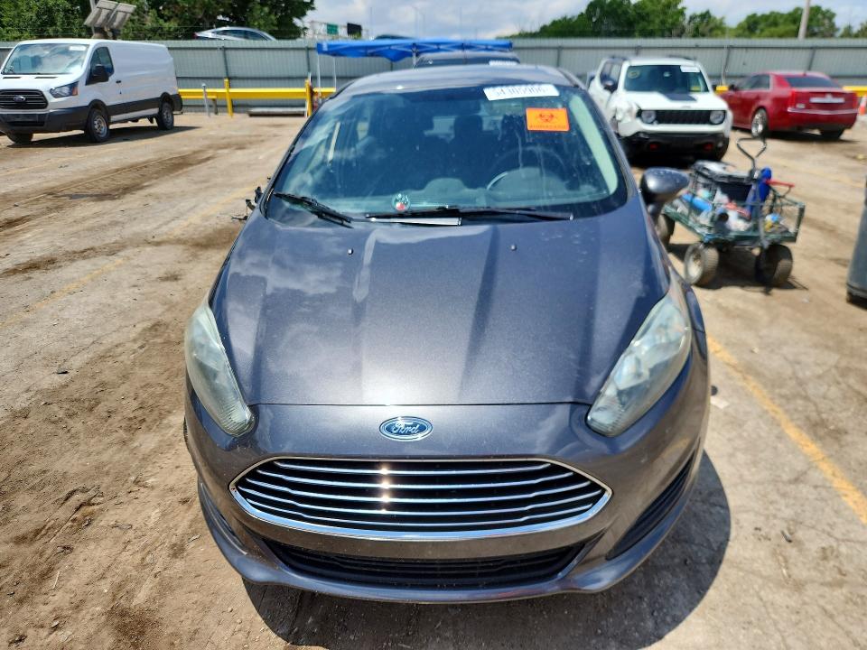 54305906 :رقم المزاد ، 3FADP4BJ7FM161709 vin ، 2015 Ford Fiesta مزاد بيع