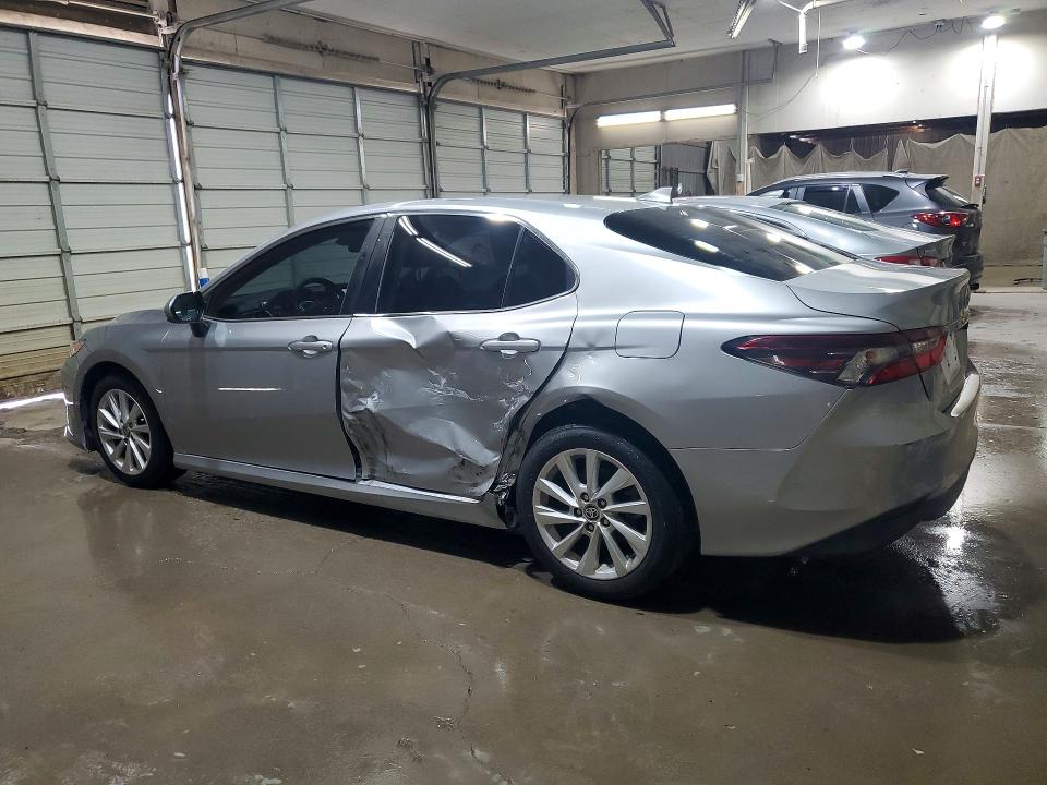 Продаж на аукціоні авто 2021 Toyota Camry, vin: 4T1C11AK2MU583309, номер лоту: 53286416