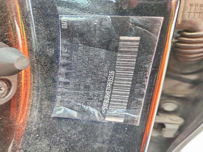54893476 :رقم المزاد ، 5YFBURHE7FP635216 vin ، 2015 Toyota Corolla مزاد بيع