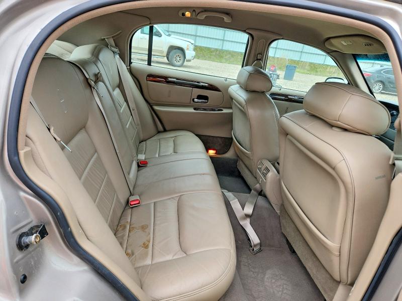 52152086 :رقم المزاد ، 1LNHM82WXXY617095 vin ، 1999 Lincoln Town Car مزاد بيع