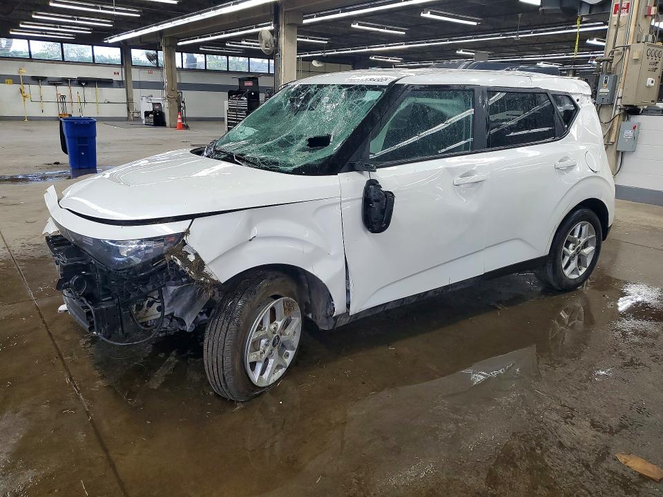 52022966 :رقم المزاد ، KNDJ23AU6S7261421 vin ، 2025 Kia Soul مزاد بيع