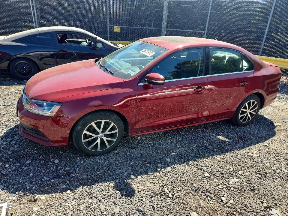 55337916 :رقم المزاد ، 3VWB67AJ8HM409926 vin ، 2017 Volkswagen Jetta مزاد بيع