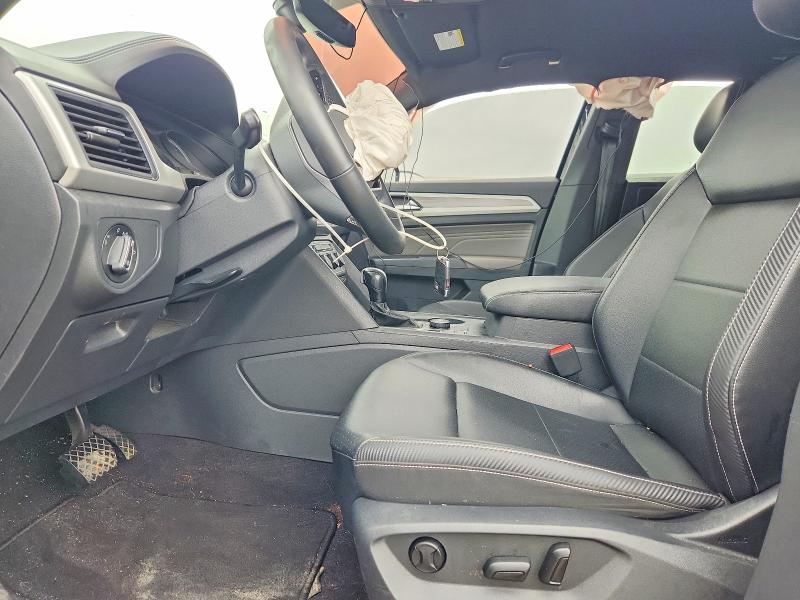 54669966 :رقم المزاد ، 1V2LC2CA7MC208299 vin ، 2021 Volkswagen Atlas Cross Sport مزاد بيع