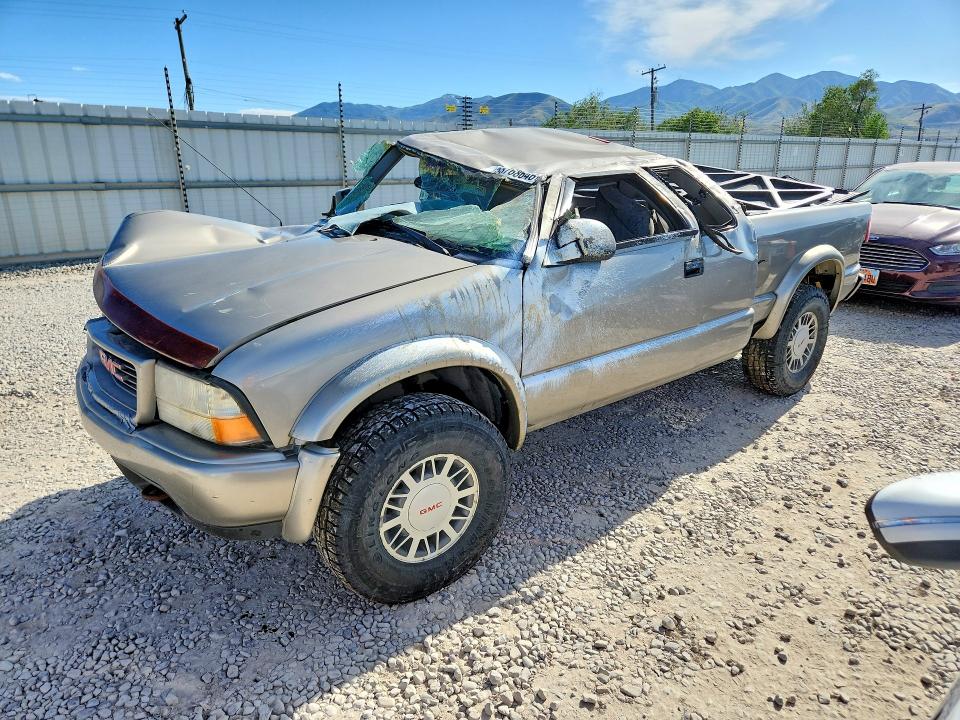 53768646 :رقم المزاد ، 1GTCT19W3Y8124679 vin ، 2000 Gmc Sonoma مزاد بيع