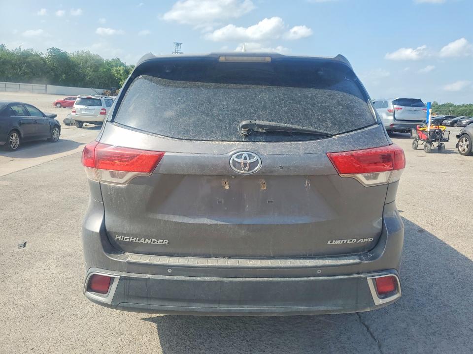 2018 Toyota Highlander მანქანა იყიდება აუქციონზე, vin: 5TDDZRFH9JS808709, აუქციონის ნომერი: 53951836