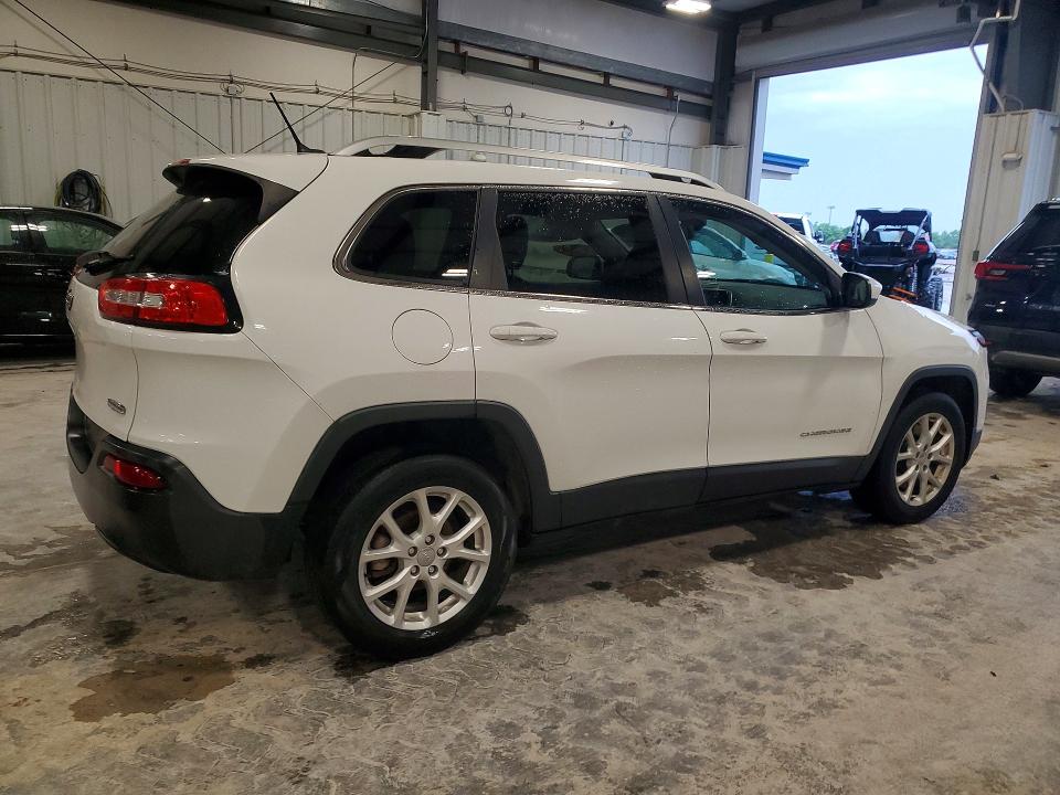 53373646 :رقم المزاد ، 1C4PJLCBXFW597481 vin ، 2015 Jeep Cherokee مزاد بيع
