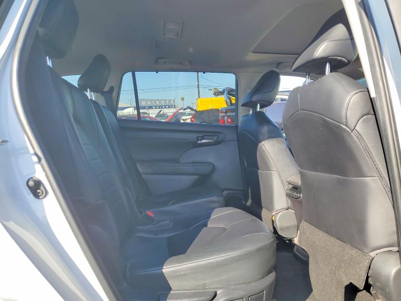 Продажа на аукционе авто 2023 Toyota Highlander, vin: 5TDKDRAH6PS024820, номер лота: 52270936