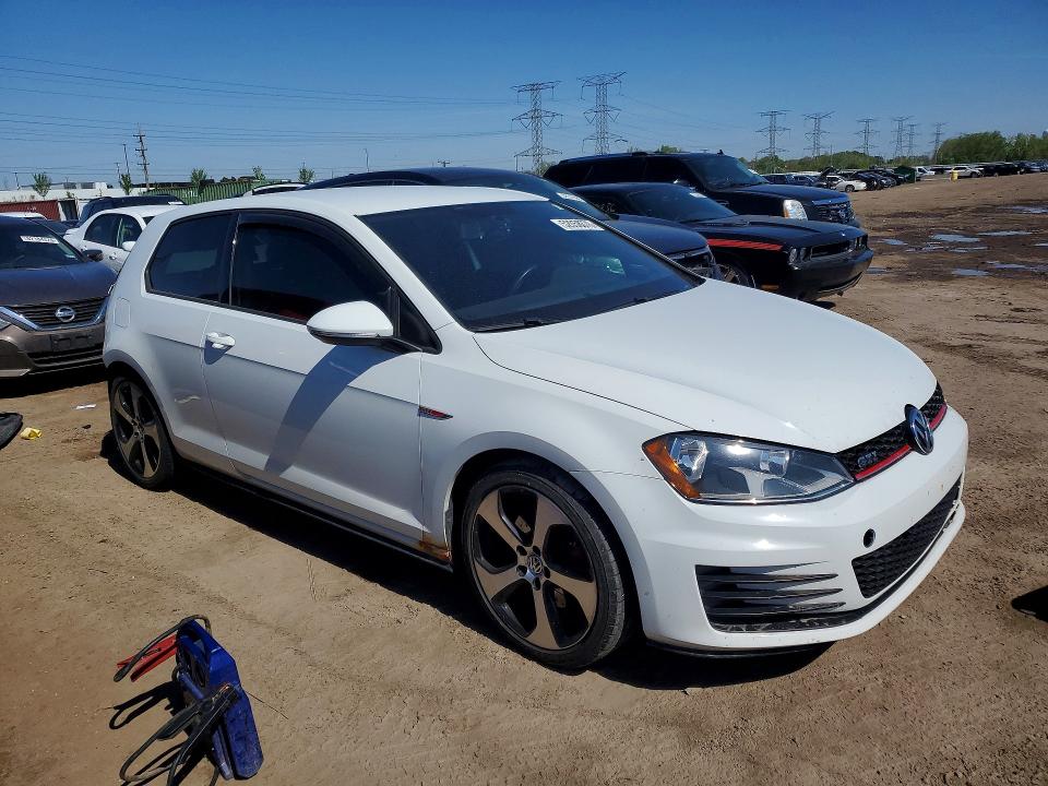 52058376 :رقم المزاد ، 3VWYT7AU5FM081617 vin ، 2015 Volkswagen Gti مزاد بيع