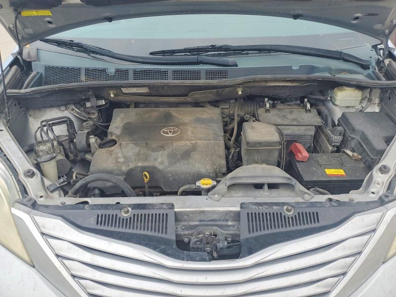 2015 Toyota Sienna მანქანა იყიდება აუქციონზე, vin: 5TDKK3DC8FS588955, აუქციონის ნომერი: 55007926