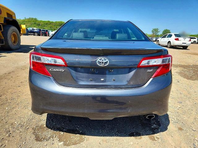 53751916 :رقم المزاد ، 4T1BF1FKXEU422455 vin ، 2014 Toyota Camry مزاد بيع