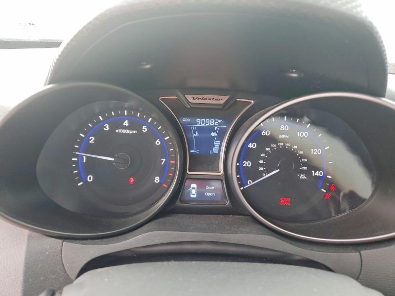 2014 Hyundai Veloster 3dr მანქანა იყიდება აუქციონზე, vin: KMHTC6AE6EU192618, აუქციონის ნომერი: 53010716