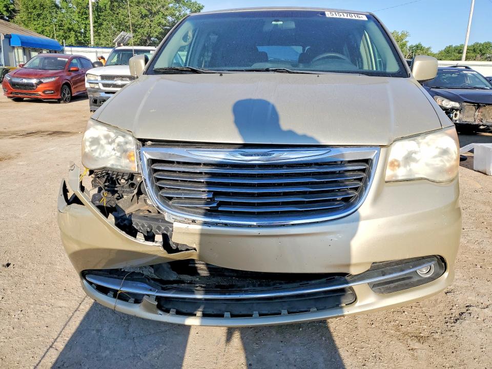 51517016 :رقم المزاد ، 2A4RR5DGXBR681790 vin ، 2011 Chrysler Town & Country مزاد بيع