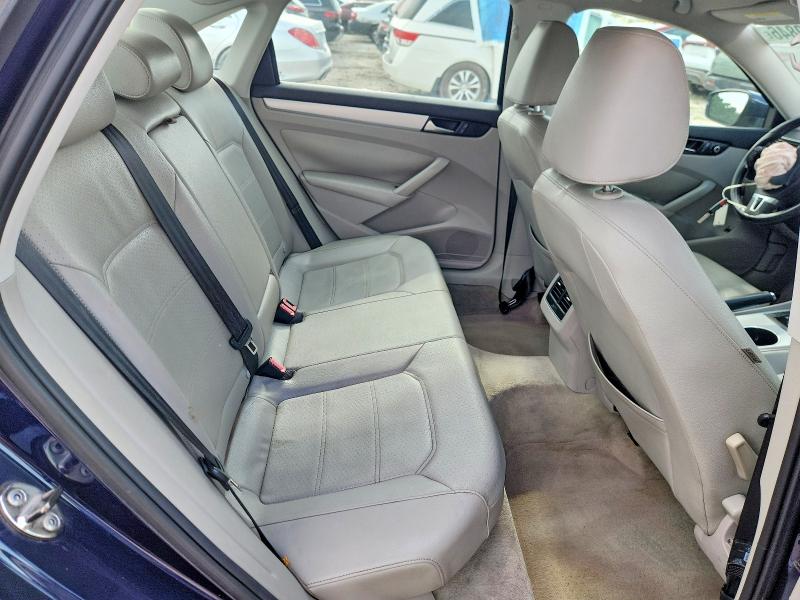 53270846 :رقم المزاد ، 1VWBP7A38DC072071 vin ، 2013 Volkswagen Passat مزاد بيع