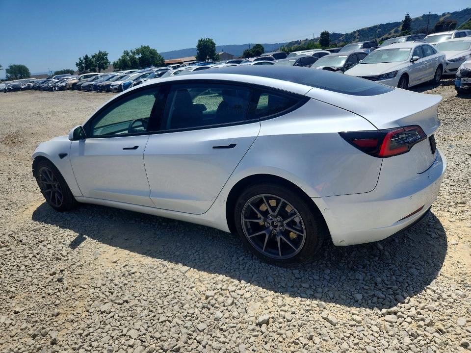52858576 :رقم المزاد ، 5YJ3E1EB7NF197899 vin ، 2022 Tesla Model 3 مزاد بيع