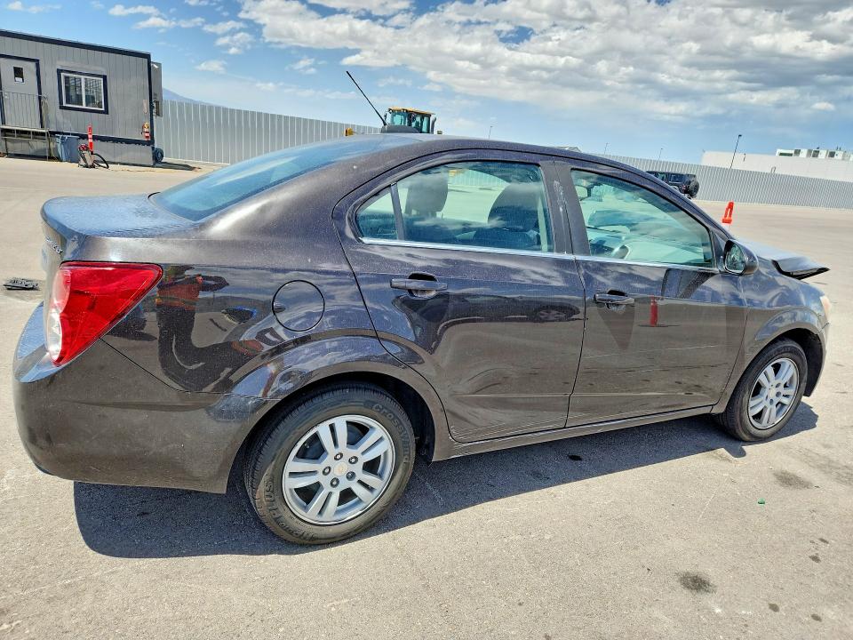 54559566 :رقم المزاد ، 1G1JC5SH5F4130927 vin ، 2015 Chevrolet Sonic مزاد بيع
