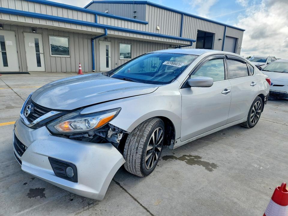 52708026 :رقم المزاد ، 1N4AL3AP1JC264892 vin ، 2018 Nissan Altima مزاد بيع