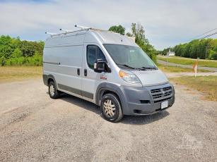 52730986 :رقم المزاد ، 3C6TRVBG1FE511198 vin ، 2015 Ram Promaster 1500 مزاد بيع